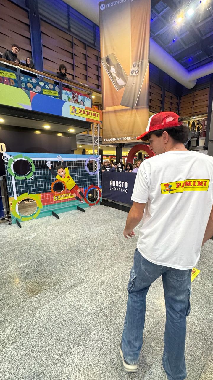 Stand Panini de figuritas del Mundial realizado por Fancity en shopping